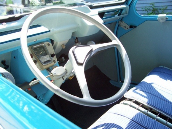 [peanuts_car_interior%255B7%255D.jpg]