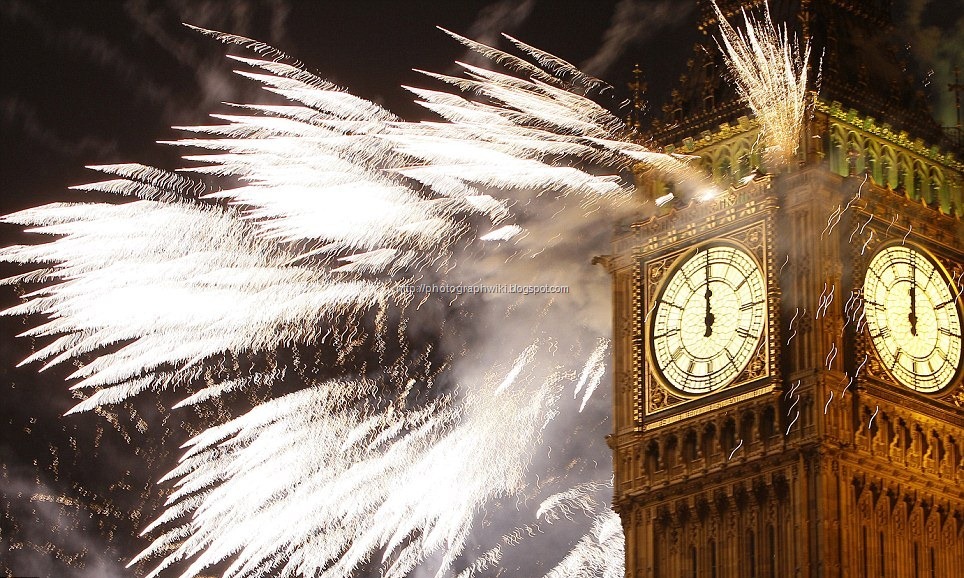 [Fireworks%2520explode%2520over%2520the%2520Houses%2520of%2520Parliament%255B10%255D.jpg]