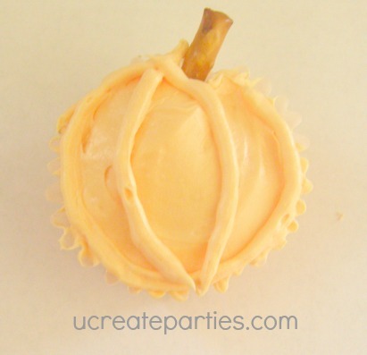 [How%2520to%2520make%2520pumpkin%2520cupcake%255B6%255D.jpg]