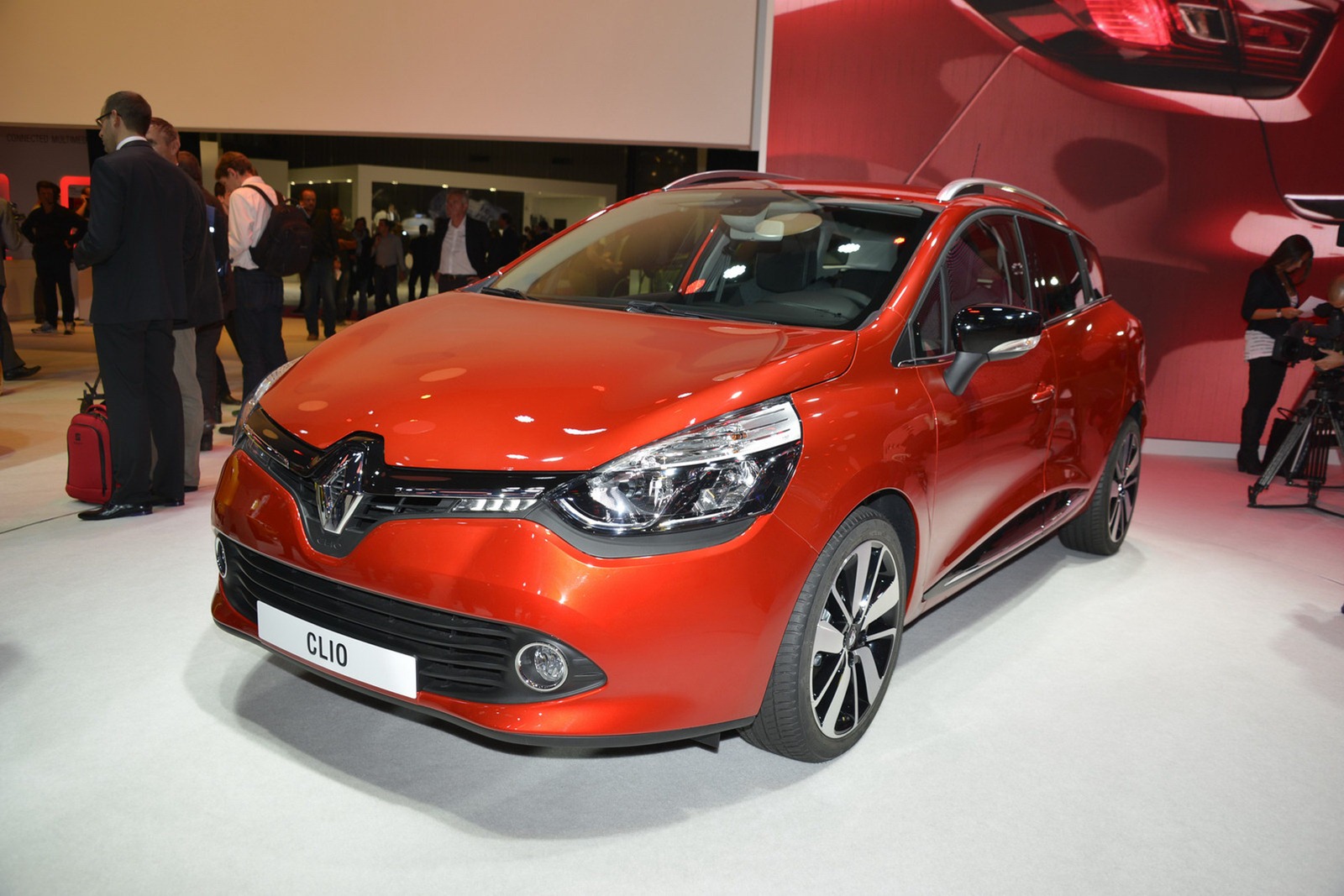 [Renault-Clio-Estate_4%255B2%255D.jpg]