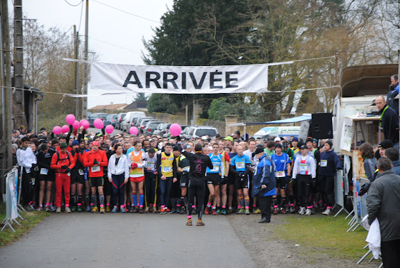 Thierry parle de la SLA devant 800 coureurs