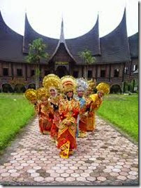 gambar baju penganin minang gambar baju penganin minang