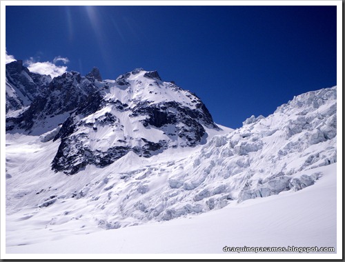 Descenso del Valle Blanco esquiando (Chamonix, Alpes) 5383