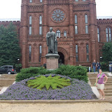 Floral Smithsonian Logo