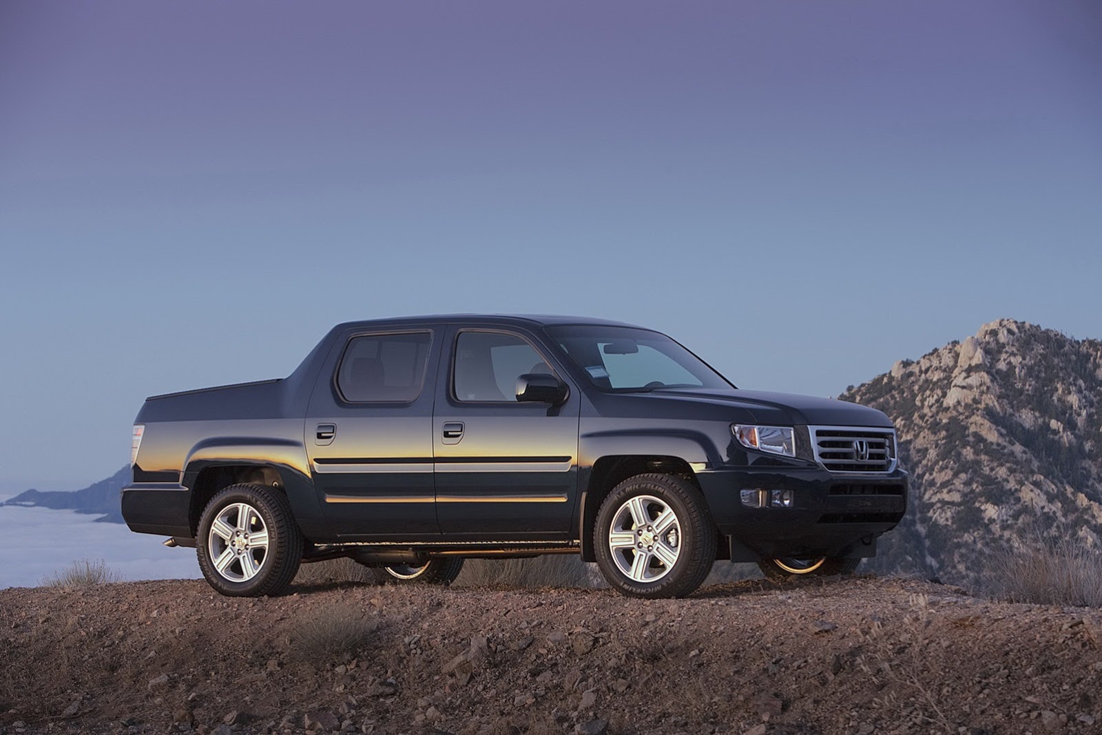 [2014_Honda_Ridgeline_RTL_08%255B2%255D.jpg]