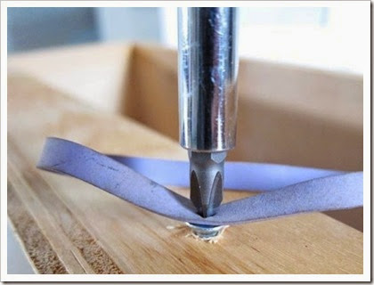 Rubber-band-stripped-screw Rubber-band-stripped-screw