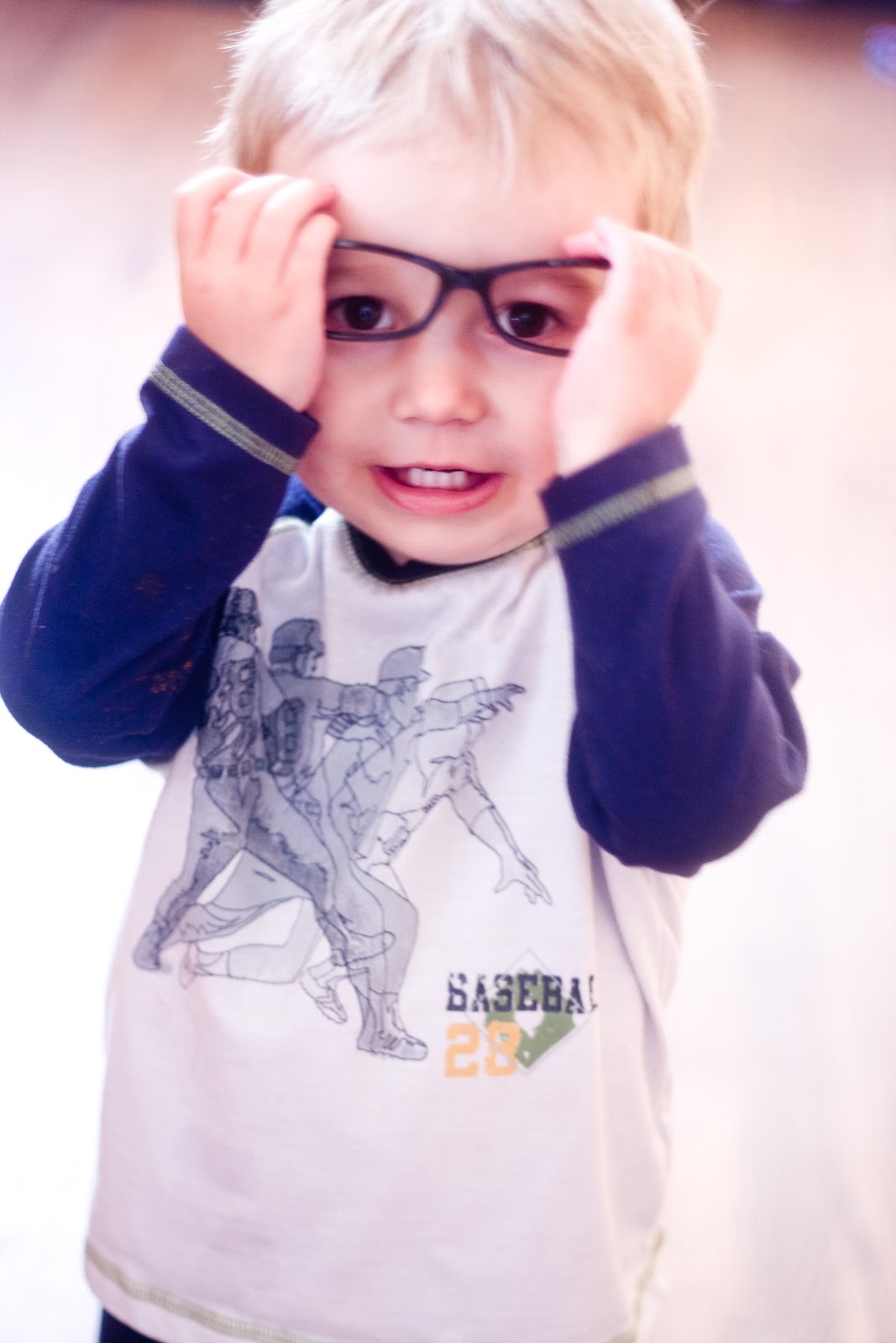 [04%252013%252013_jacob%2520glasses%255B3%255D.jpg]