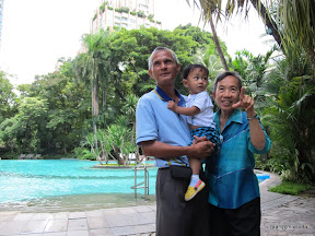 พู่กันฉลองวันเกิดยาย ตา