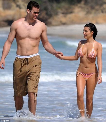 kris humphries honeymoon photos 4.jpg