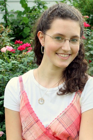 [Photoshoot-with-Moriah--June-2011-00%255B1%255D.jpg]