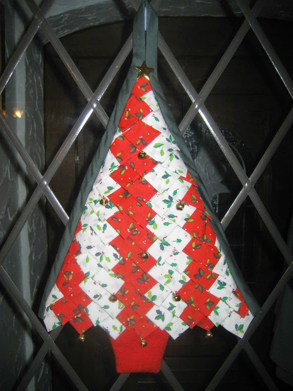 [Christmas-Tree-Fabric-Squares7.jpg]
