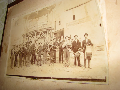 One photo in the Boch House Museum shows a large band in early Cabool.