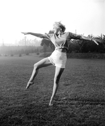 [marilyn-shorts%255B5%255D.jpg]