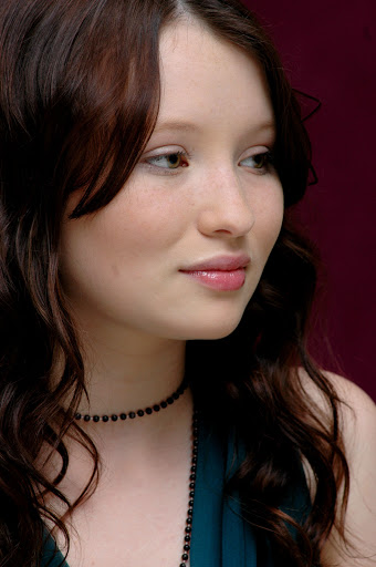 emily-browning-pic-03