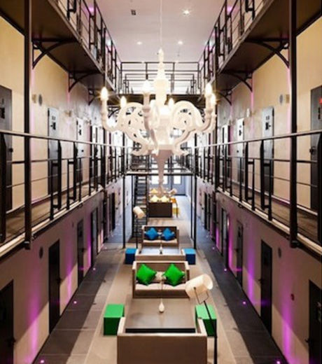 http://lh6.ggpht.com/-Ebb2XtFlm9k/US5KEbt-0jI/AAAAAAAAKfg/hpwC_4fNqKA/s0/cet-hotel-de-luxe-het-arresthuis-est-une-ancienne-prison-neerlandaise_117197_w460.jpg