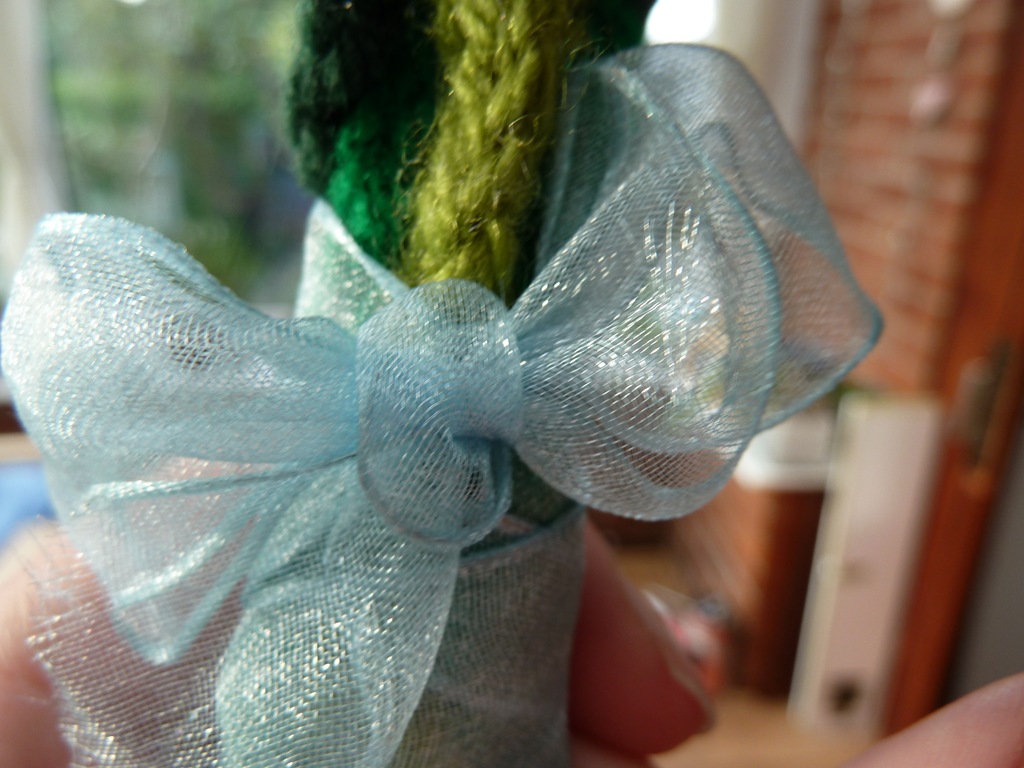 [Crochet-Flower-Bouquets-293.jpg]