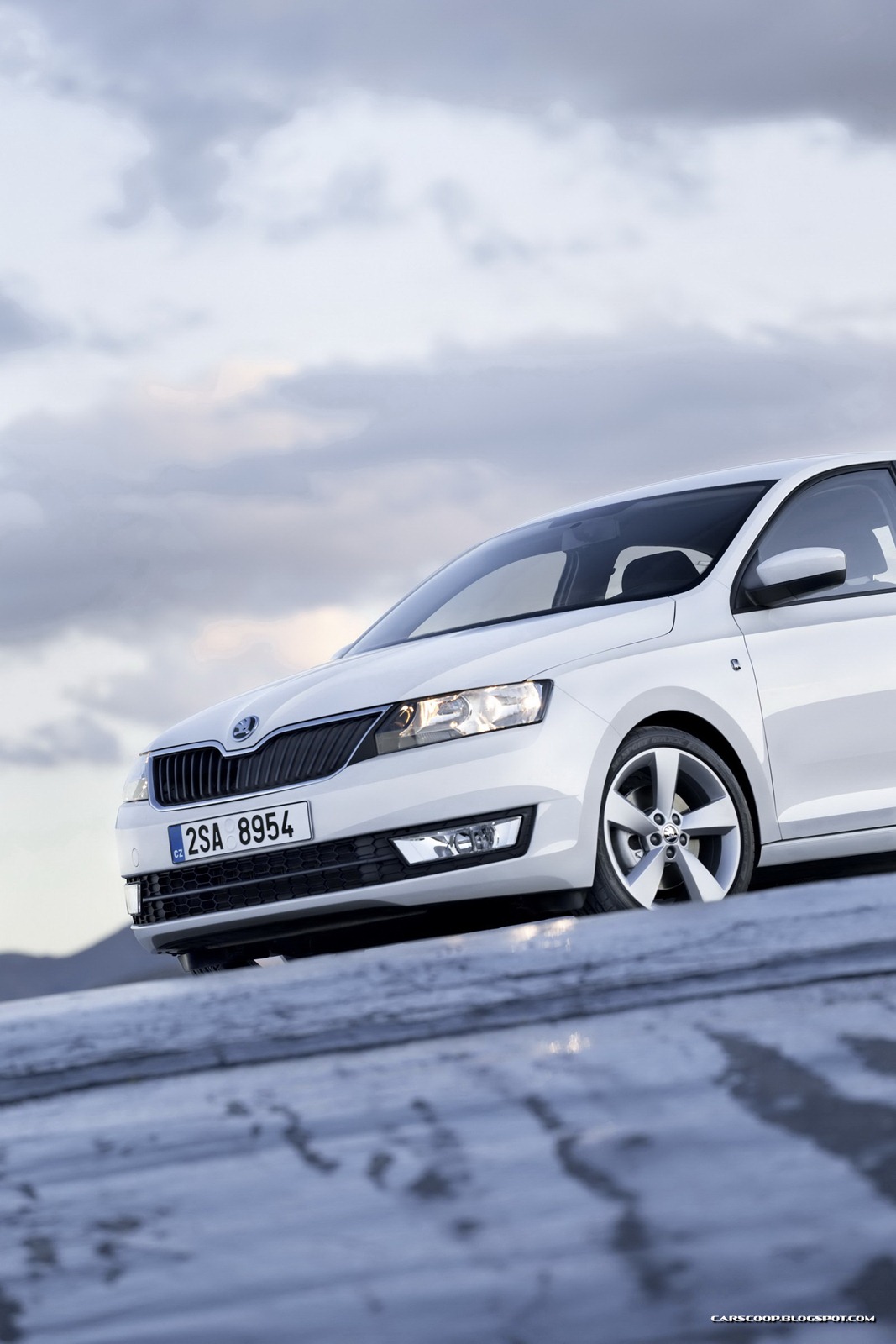 [2013-Skoda-Rapid-106%255B2%255D.jpg]