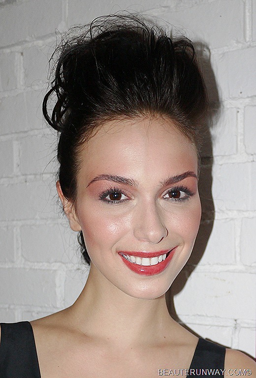 [Clinique%2520New%2520Black%2520Honey%2520%25202011%2520Colour%2520Surge%2520Eye%2520Shadow%2520Quad%252C%2520Gradient%2520Powder%2520Blusher%2520%2520and%2520Superbalm%2520Moisturising%2520Gloss%255B14%255D.jpg]