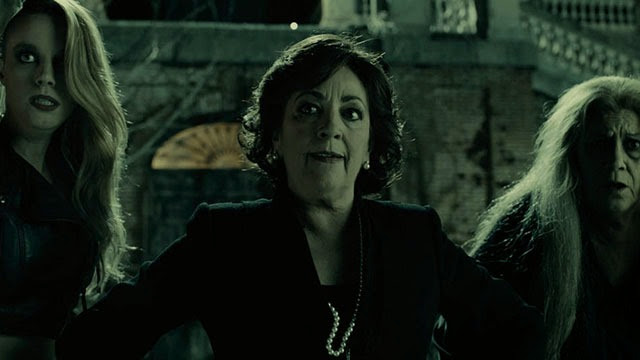 Witching and Bitching poszterek és trailer 04