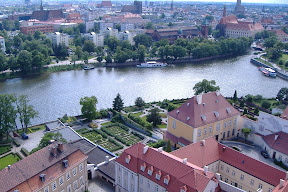 There's that river again.  And some neat gardens.