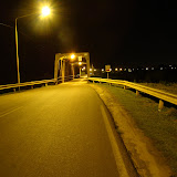 En el camino viejo que une Reconquista con Avellaneda, . Historico puente del ferrocarril ahora readaptado para el transito de vehiculos.