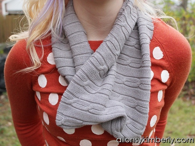Cowl Scarf from an Old Sweater | allonsykimberly.com