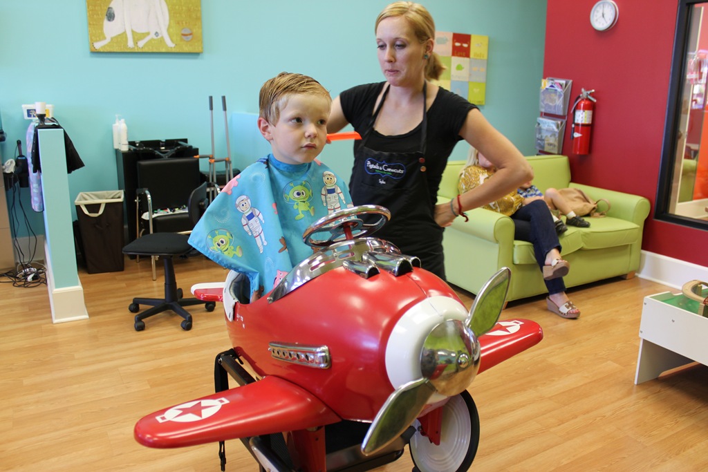 [Nola%2527s%25201st%2520haircut%25209.6.11%2520%252815%2529%255B3%255D.jpg]