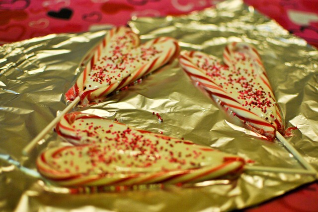 Valentine's day candy cane heart lollipops-4