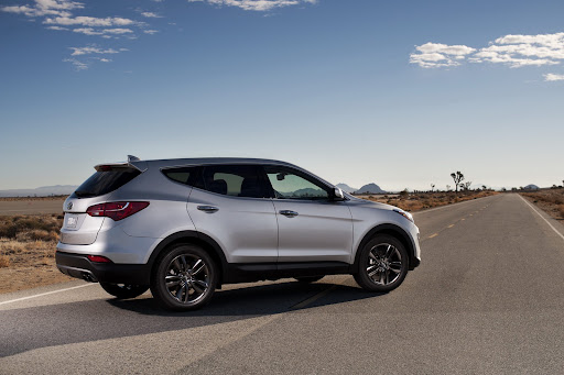 2013-Hyundai-Santa-Fe-Sport-02.jpg