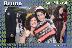 Fotos do evento Bruno - 18.12.11. Foto numero 29 da Social Click Fotografia Digital, do Rio de Janeiro, RJ, que faz fotos divertidas, fotos malucas, fotos com fantasias, fotos na hora, fotografia maluca, fotografia divertida com molduras personalizadas. fotos divertidas malucas foto maluca animadas animado rj rio de janeiro divertida fantasia animada noivas montagem social fotojornalismo casamento