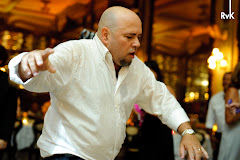 Fotos do evento Vanelli e Ari. Foto numero 69 de Rogerio von Kruger, fotografo no Rio de Janeiro (RJ), que faz fotos de casamento, fotos de musica, fotos de shows e fotos de eventos. Rogerio von Kruger faz fotos digitais de casamento no Rio de Janeiro, RJ. fotos de casamento foto digital rio janeiro rj festa noiva noivas festas album casamentos digitais retrato fotografia vestido bodas video