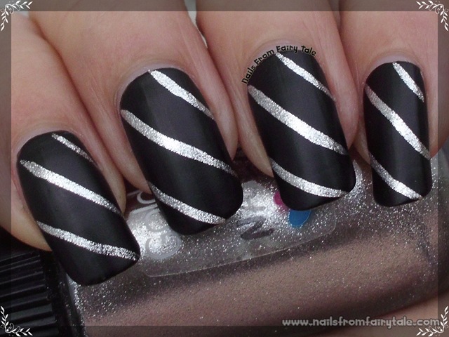 [silver-black-nails-2%255B3%255D.jpg]