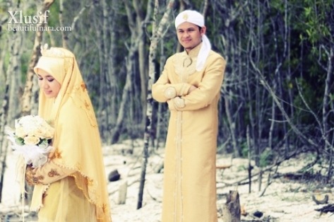 [Gambar-Perkahwinan-Imam-Muda-Hassan-Dan-Ulfah-2%255B3%255D.jpg]