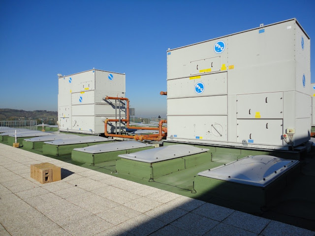 shopping centre verucchio - air conditioning systems on the flat roof-back side--06-12-2012-0001JPG.jpg