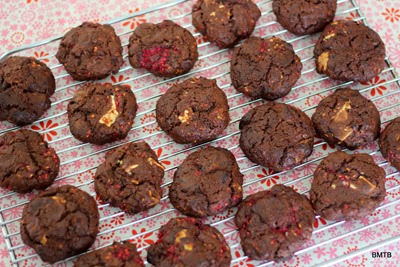 Raspberry Choc Chunk Cookies by Baking Makes Things Better (3)