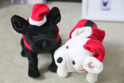 The Frenchies even have stuffed dolls that look like them!  Where's the exclusive stuffed G.K doll?