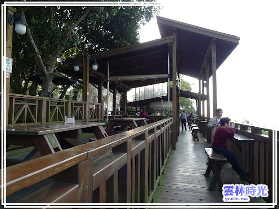 外面座位區,可以直接欣賞美景