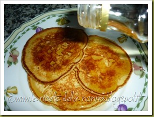 Pancakes di kamut con sciroppo d'acero (11)