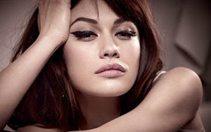 Olga Kurylenko alvási paralízises gyilkossági ügyben kezd nyomozni