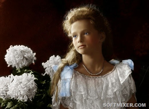 [The_beautiful_one_by_VelkokneznaMaria%255B3%255D.jpg]