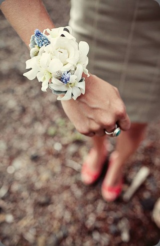 wristlet bliss in bloom 1