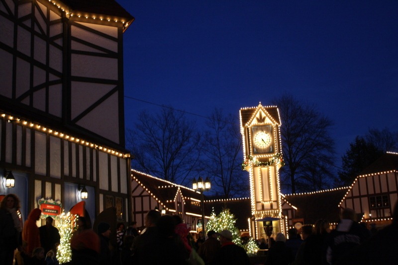 [Christmas-Town-0135.jpg]