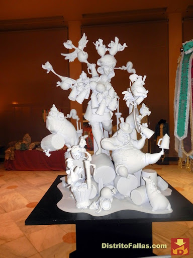 Falla Císcar-Burriana 2015. Lema: "La gran castaña europea". Artista: Carlos Carsí García