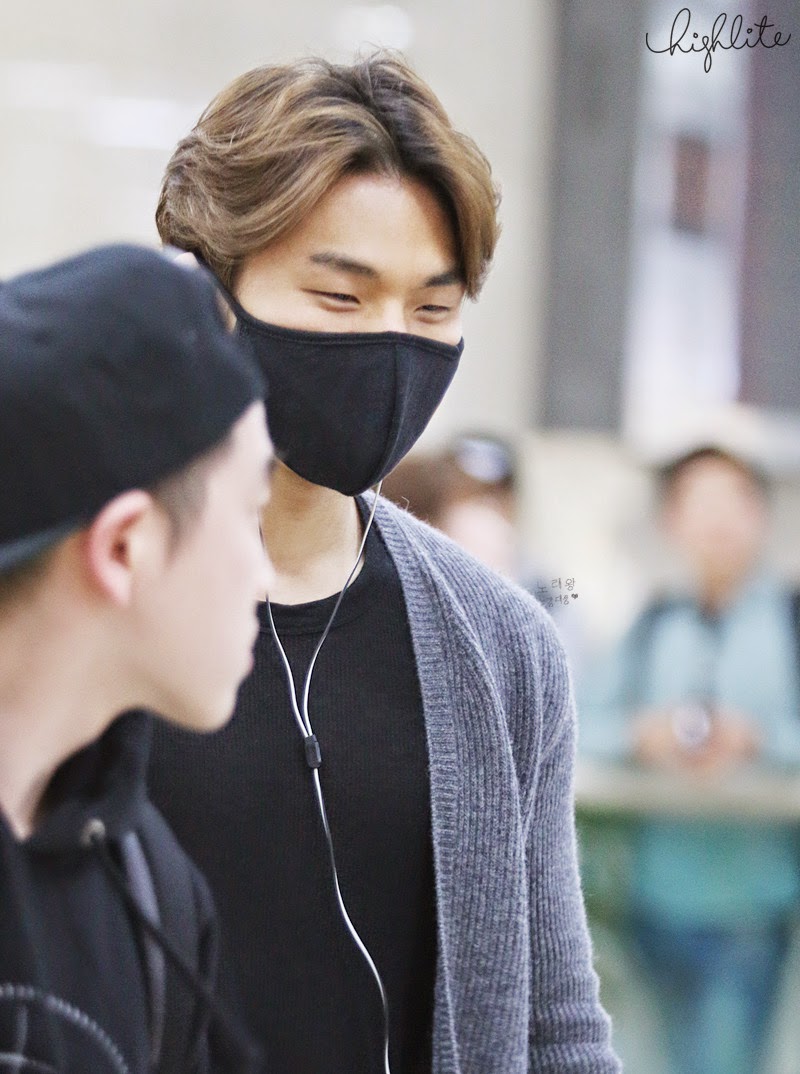 Dae Sung - Gimpo Airport - 14apr2014 - Fan - Highlite - 4.jpg