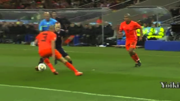 iniesta-vs-dejong.png スクリーンショット 2013 04 18 21 57 58
