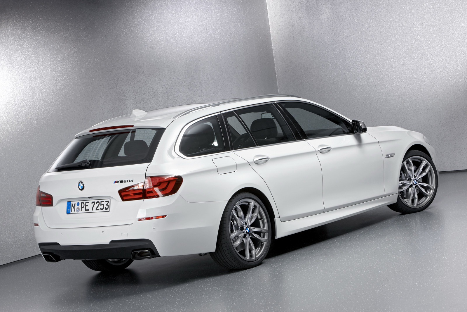 BMW-M550d-21[2].jpg