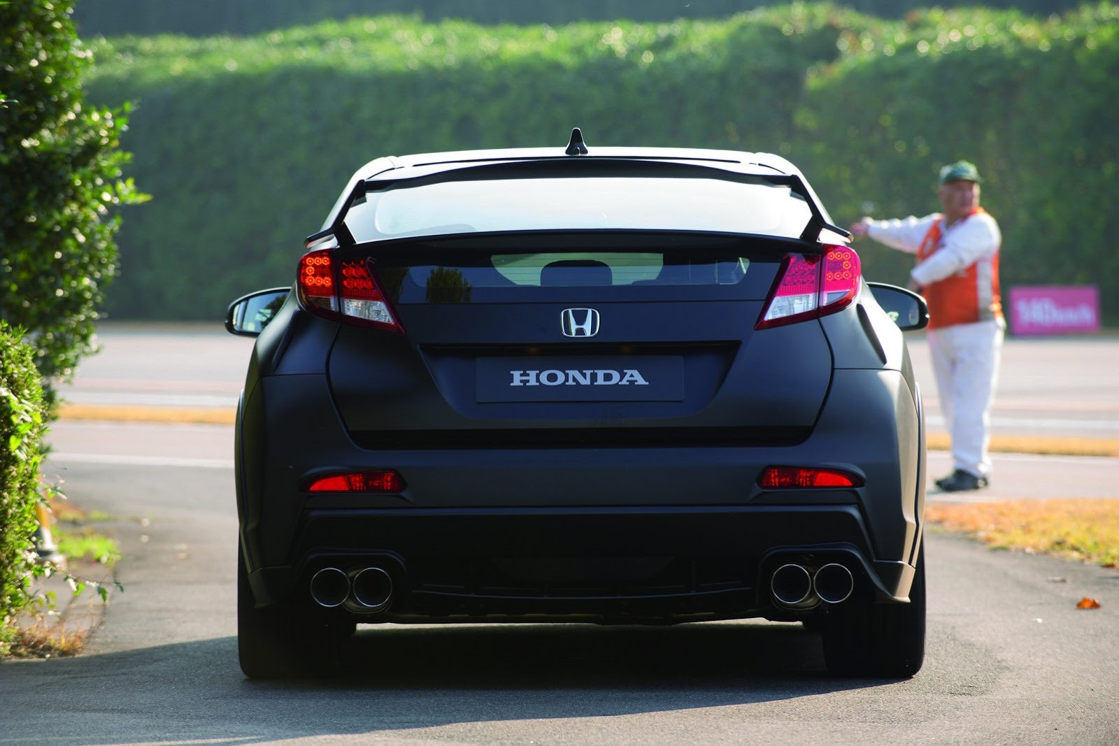 [2015-Honda-Civic-Type-R-Turbo-11%255B2%255D.jpg]