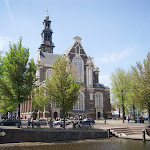 DSC00860.JPG - 31.05.2013.  Amsterdam - Westmarkt; na pierwszym planie Homomonument, w tle Westerkerk