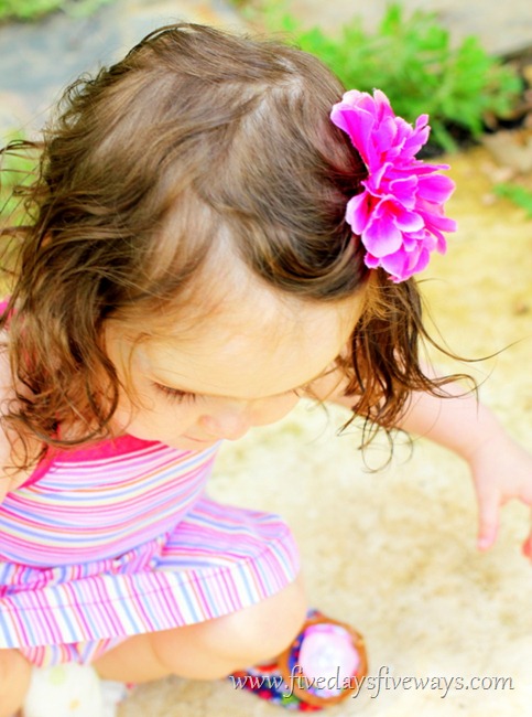[IMG_2642%255B5%255D.jpg&description=Try-it Tuesday: Reversible Baby Booties')]