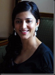 shruthi hasan cute smile